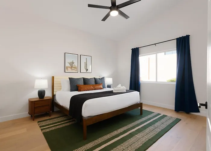 Twin Palms - Private Pool - Walk To Ancala Golf Holiday home Scottsdale